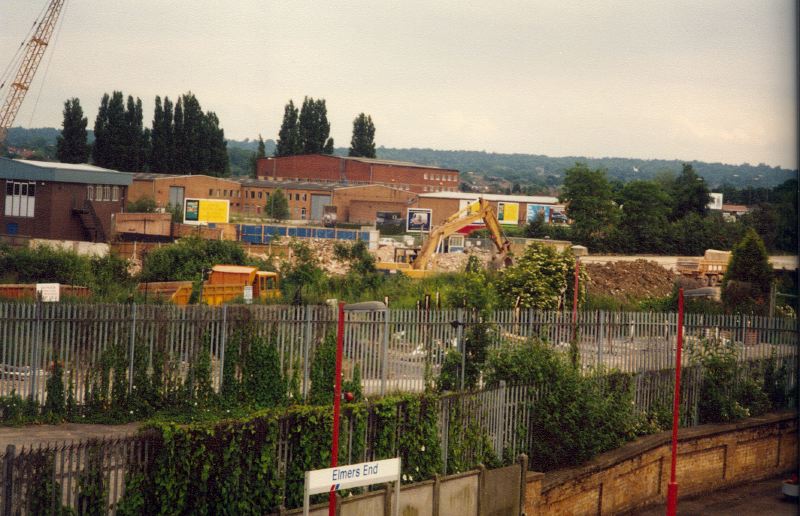 55, Twinlocks Muirheads demolition, 1994.jpg